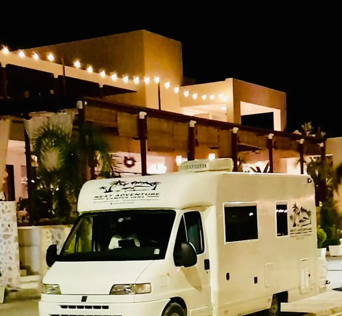 טיראנה Camper Van For Rent אלבניה