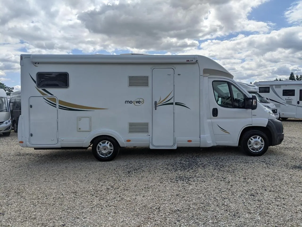 טיראנה Camper Van For Rent 0*,  אלבניה